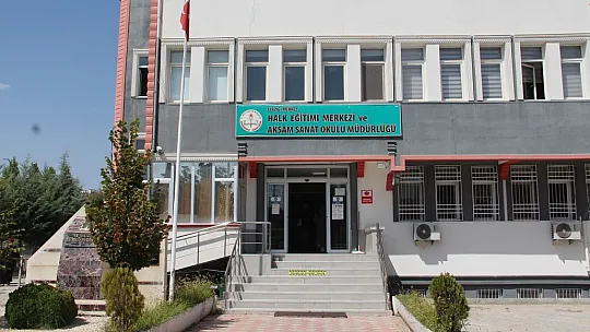 Kadınlar iş sahibi olmak için kurslarda ter döküyor