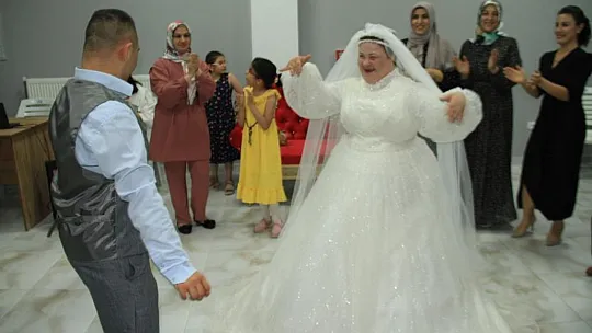 Down sendromlu Betül'ün gelinlik hayali gerçek oldu