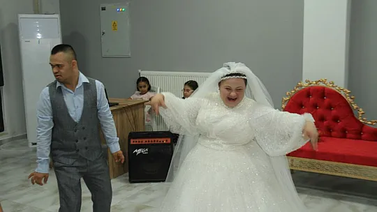 Down sendromlu Betül'ün gelinlik hayali gerçek oldu