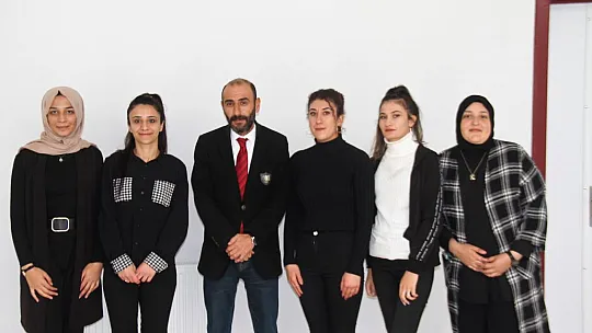 Türkiye'de ilk defa iletişim fakültesinde işaret dili eğitimi verildi