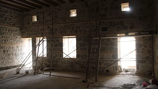 515 yıllık tarihi Ahmet Bey Camisinde restorasyon çalışmaları sürüyor