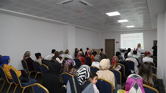 Elazığ'da 'İlk Yardım ve Temel Yaşam Desteği 'semineri verildi