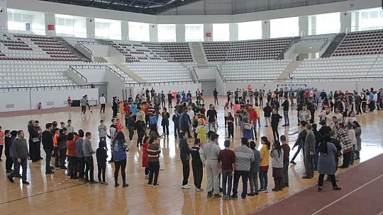 Elazığ'da onlarca özel birey, 'Engelliler Şenliği'nde buluştu