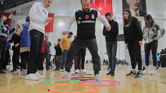 Elazığ'da onlarca özel birey, 'Engelliler Şenliği'nde buluştu