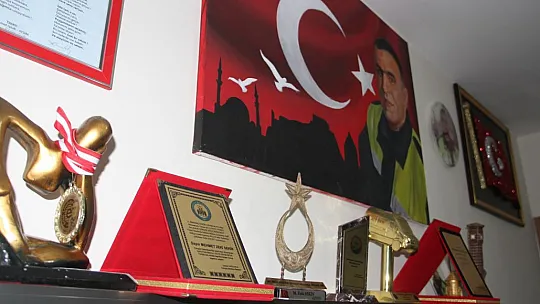 Şehit Fethi Sekin'in kardeşi Fikriye Sekin: '6 Yıl Geçmesine Rağmen Hüzün Devam Ediyor Hiç Eksilmedi'
