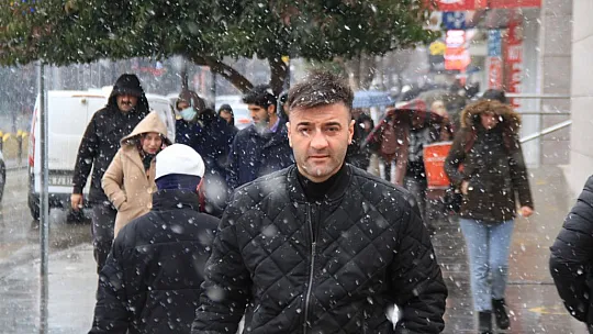 Elazığ'da uzun süredir beklenen kar yağışı başladı