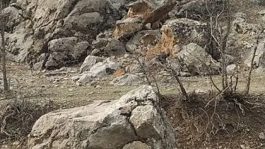 Depremlerden Sonra Oluştu, Tehlike Saçıyor...