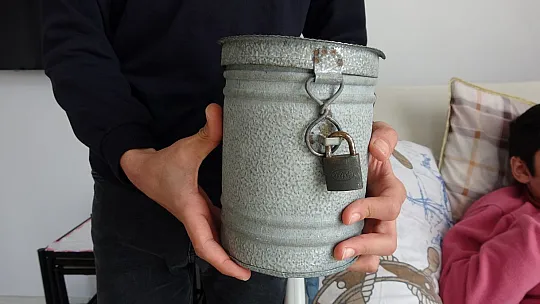 Yaşları küçük ama gönülleri büyük, kumbaralarını depremzedeler için bağışladılar