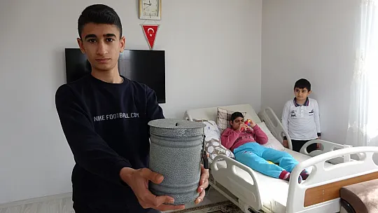 Yaşları küçük ama gönülleri büyük, kumbaralarını depremzedeler için bağışladılar