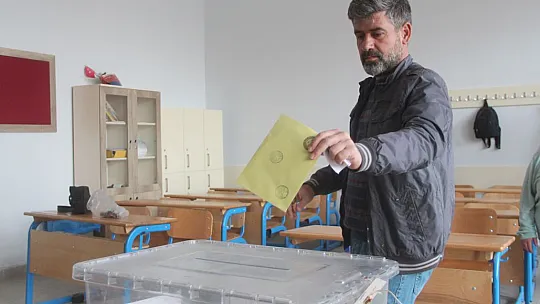Muhtarlık seçimleri cumhurbaşkanlığı seçimlerini aratmadı