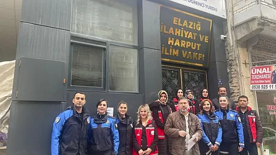 Elazığ polisi depremzede kadınların gününü kutladı