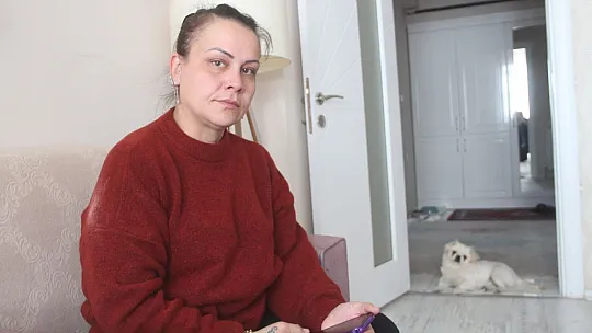 Enkazda bulamadığı oğlunu arıyor