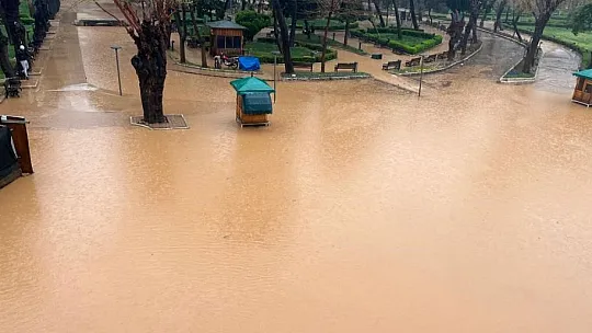 Şanlıurfa ve Adıyaman'ı sel vurdu: 1 ölü, 10 kayıp