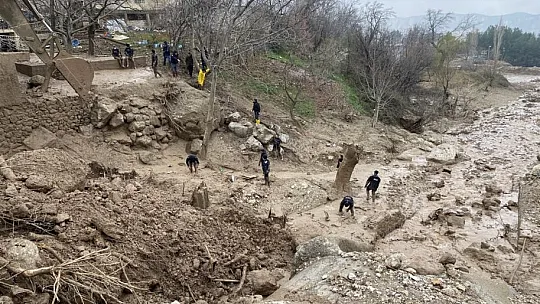 Elazığ İl Emniyet Müdürlüğüne Bağlı Polis Dalgıç Ekipleri Arama Ve Kurtarma Çalışmalarını Sürdürüyor