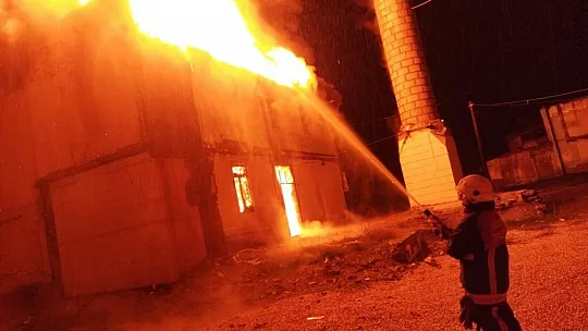 Milletvekili Erol: 'Zamanında Yapılmayan Müdahale Neticesinde Tarihi Cami Kül Oldu'