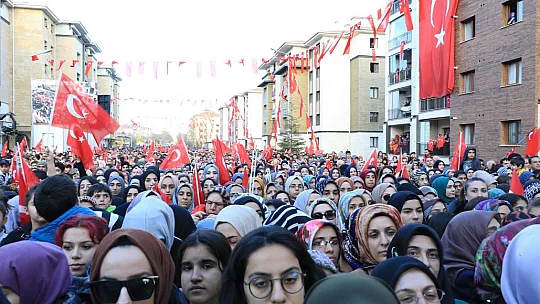 Cumhurbaşkanı Erdoğan, Elazığ'da depremzedelere seslendi