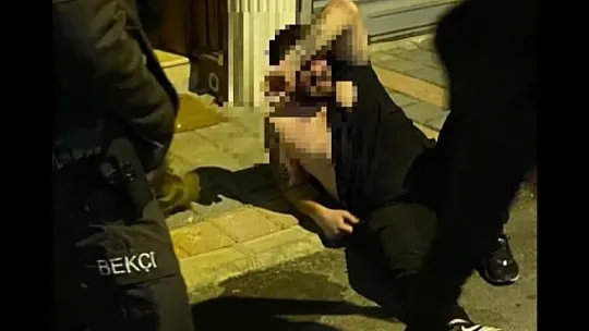 İzmir'de sokak ortasında kadına öldüresiye şiddet kamerada