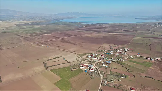 Önceden çölü andıran baraj sahası suyla doldu