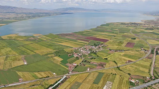 Önceden çölü andıran baraj sahası suyla doldu