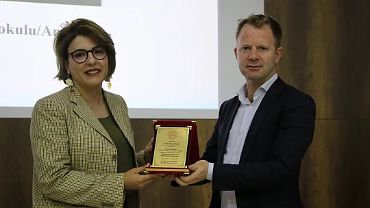 Elazığ'da Zeka ve Yetenek Okulu öğrencileri başarılarıyla ödüllendirildi