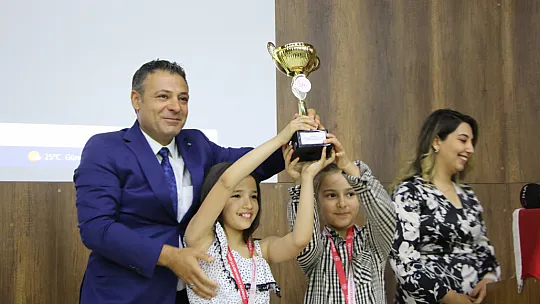 Elazığ'da Zeka ve Yetenek Okulu öğrencileri başarılarıyla ödüllendirildi