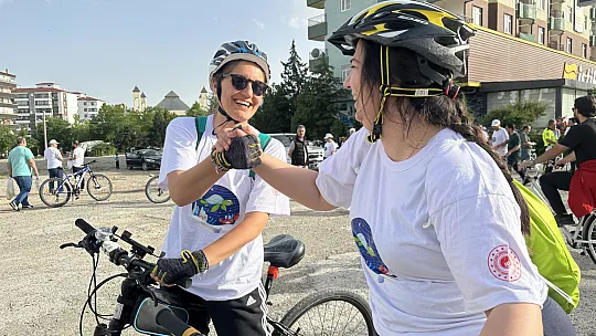 Bisiklet Günü'nü pedal çevirerek kutladılar