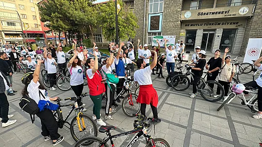 Bisiklet Günü'nü pedal çevirerek kutladılar