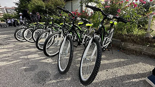 Bisiklet Günü'nü pedal çevirerek kutladılar