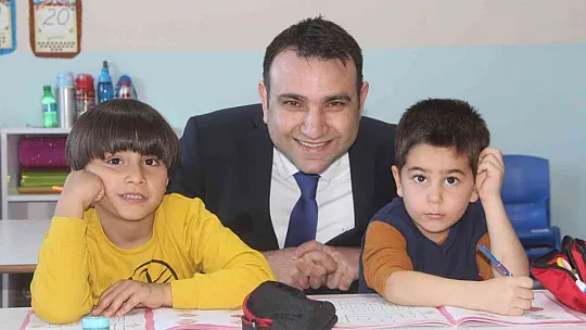 Aynı çatı altında hem öğrenciler hem de aileleri eğitim alıyor
