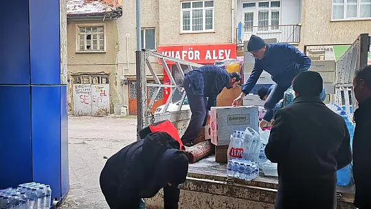 El Emeği ile Üretilen Yardımlar Depremzedelere Gönderildi