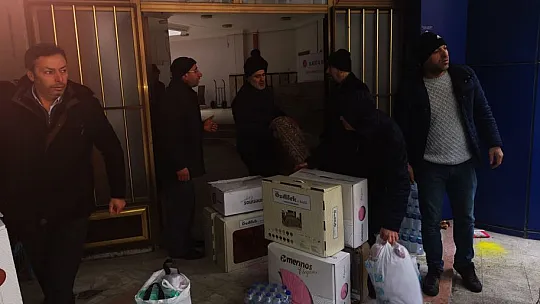 El Emeği ile Üretilen Yardımlar Depremzedelere Gönderildi