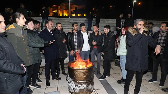Başkan Şerifoğulları Elazığ Belediyesi Gençlik Meclisi'nin Kış Kampı Etkinliğine Katıldı