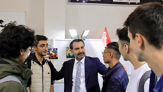 Başkan Şerifoğulları Kitap Fuarında