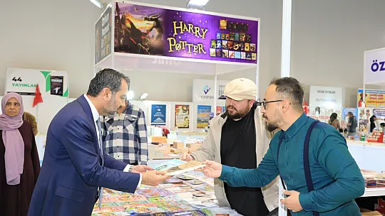 Başkan Şerifoğulları Kitap Fuarında