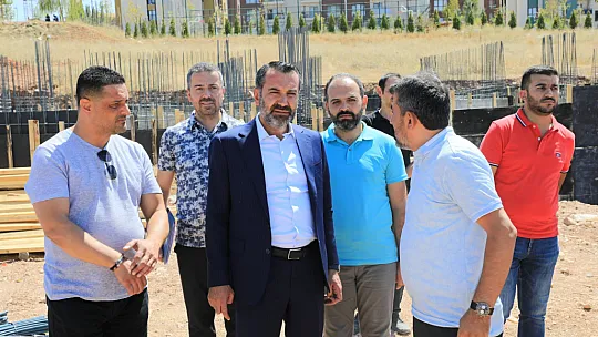 Başkan Şerifoğulları 'Mahalle Ayrımı Gözetmeden Şehrimizin Her Köşesine Hizmet Götürüyoruz'