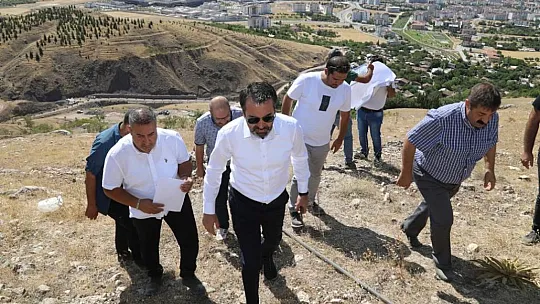 Başkan Şerifoğulları Tarihi Hüseynik Yolu'ndaki Rekreasyon Çalışmalarını Yerinde İnceledi