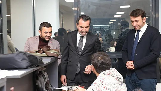 Başkan Şerifoğulları'ndan Üniversite Öğrencilerine Ziyaret