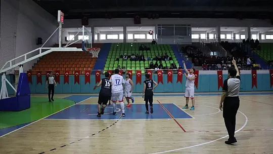 Gençler Basketbol İl Şampiyonası tamamlandı