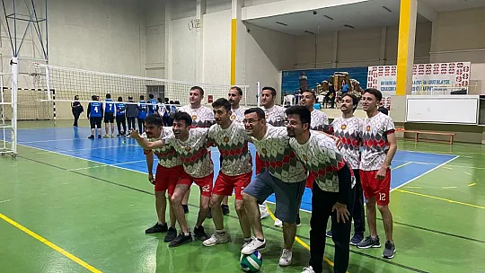 Mehmet Akif İnan Voleybol Turnuvası Başladı