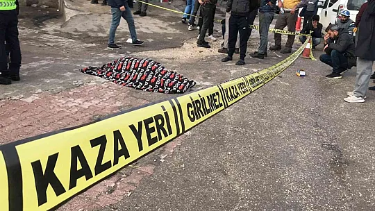 Beton mikserinin altında kalan kadın hayatını kaybetti