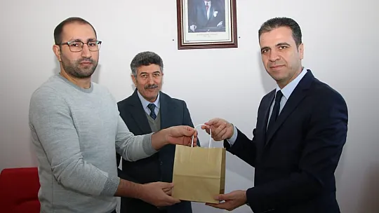 İl Müdürü Çeçen başarılı personelleri ödüllendirdi