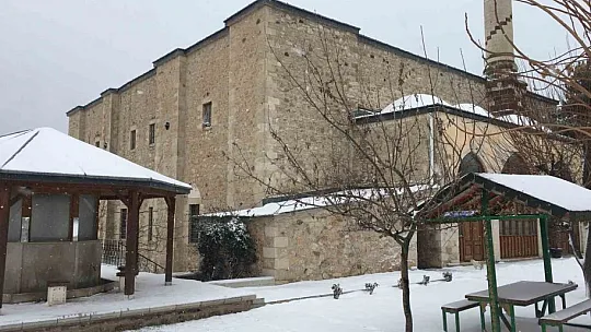 Türkiye'de 2 Güzel Mahalle Var İlki Harput, İkicisi Kar Yağınca Harput