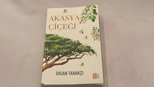 İhsan Tarakçı Kitabını Okurları İçin İmzaladı