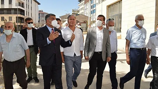 CHP Genel Başkan Yardımcısı Akın, beraberindeki 9 milletvekili ile Elazığ'a geldi