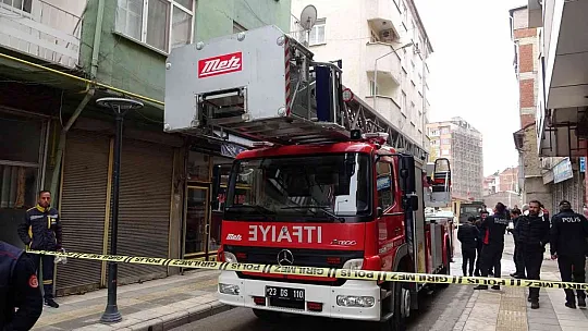 Cama çıkıp kafasına silah dayayan şahıs 9 saatin sonunda ikna edilerek indirildi