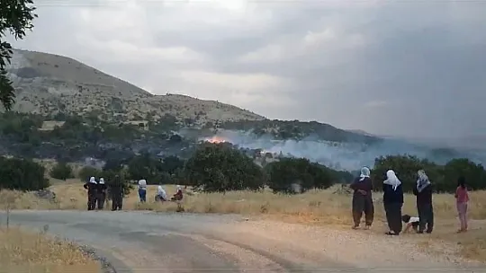 Ağın'da Şimşek Çakması Sonucu İki Köyde Yangın Çıktı
