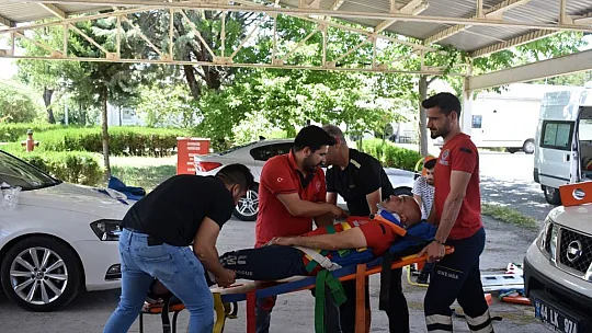 Elazığ İl Sağlık Müdürlüğü Tarafından UMKE Temel Eğitimi ve Tatbikatı Düzenlendi