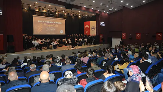 Elazığ Belediyesi Halk Korosu, İlk Konserini Yoğun Katılımla Gerçekleştirdi