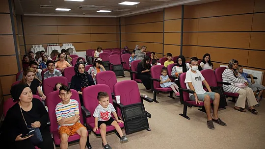 Elazığ Belediyesi'nden Engelli Çocuklara Sinema Keyfi