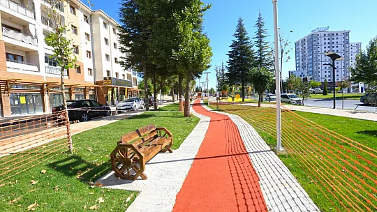 Elazığ Belediyesi, Park ve Yürüyüş Yollarında Bakım Çalışmalarını Sürdürüyor